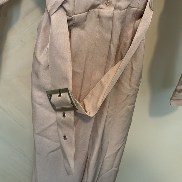 NWT Express Utility Style Jumpsuit. Size Medium - Picture 4 of 4